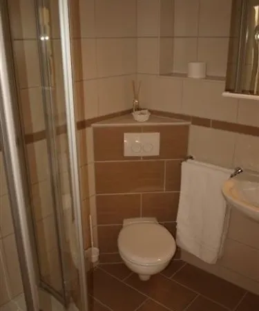 מלון Kaiserhof 2*